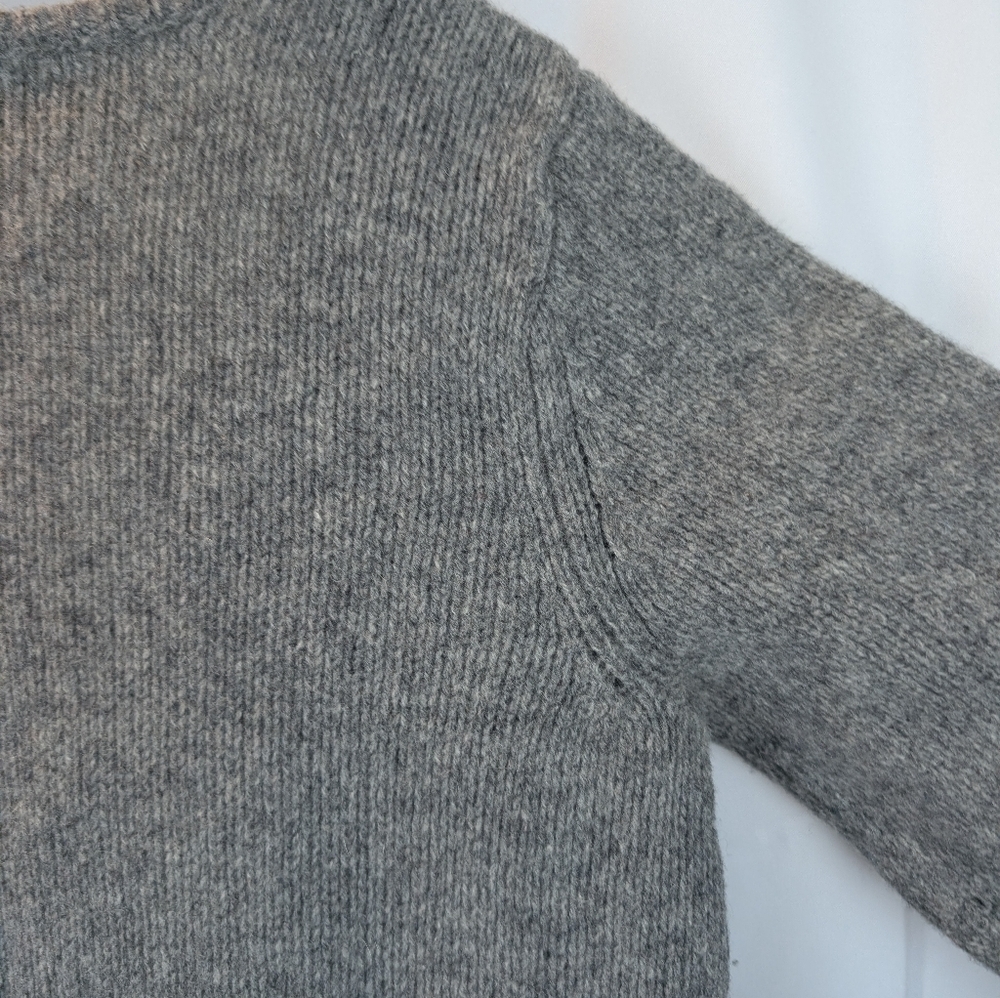 Ingrid Hass Gray Cardigan with Floral Design Size M In EUC - Picture 9 of 11